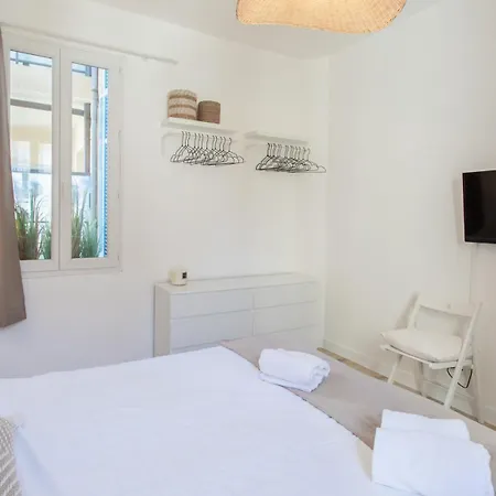 3p Au Coeur De Juan Les Pins Αντίμπ
