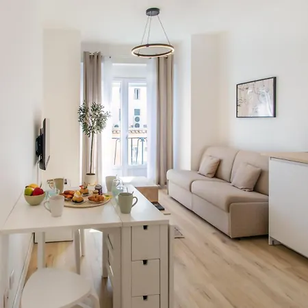 3p Au Coeur De Juan Les Pins Αντίμπ